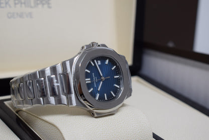 Patek Philippe nautilus blue dial acciaio