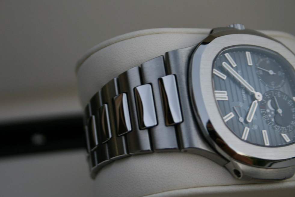 Patek Philippe nautilus fasi lunari moon phase blue